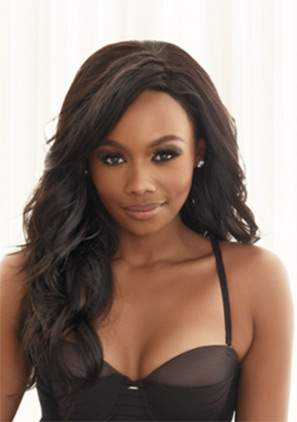 Bonang loves to wear her hair down and her classic waves are soft and beautiful.