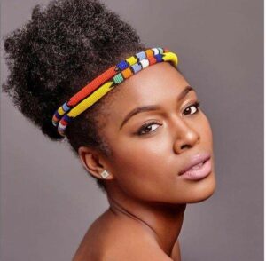 When Nomzamo Mbatha does not have her gorgeous tresses flow freely, she opts for an updo. 