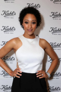 Tamera Mowry's cropped curls are low in maintenance and very stylish.